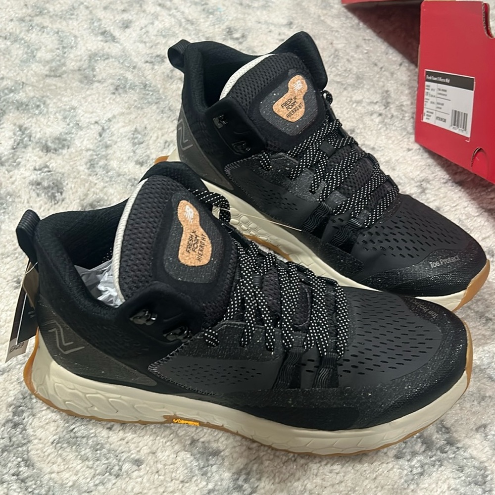 New balance fresh foam X hierro Mid NWT